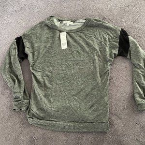 FITZ + EDDI GRAY TOP